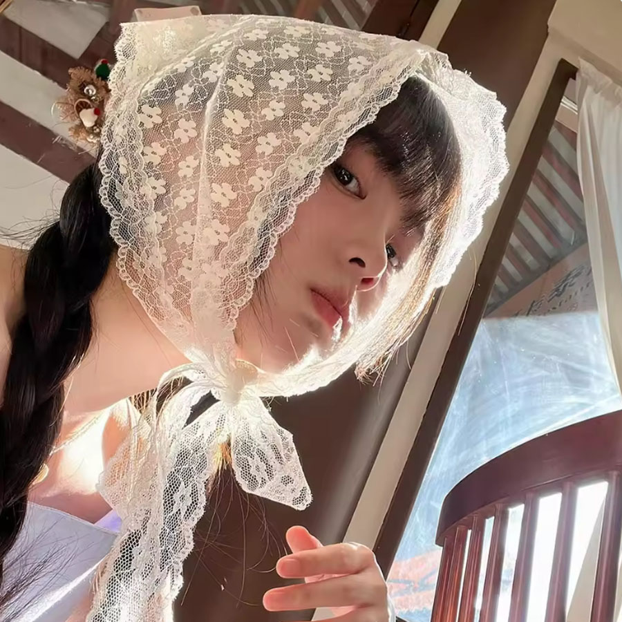 1PC Triangle Lace Scarf White  - огляд і ціна Travel Accessories Aesthetic