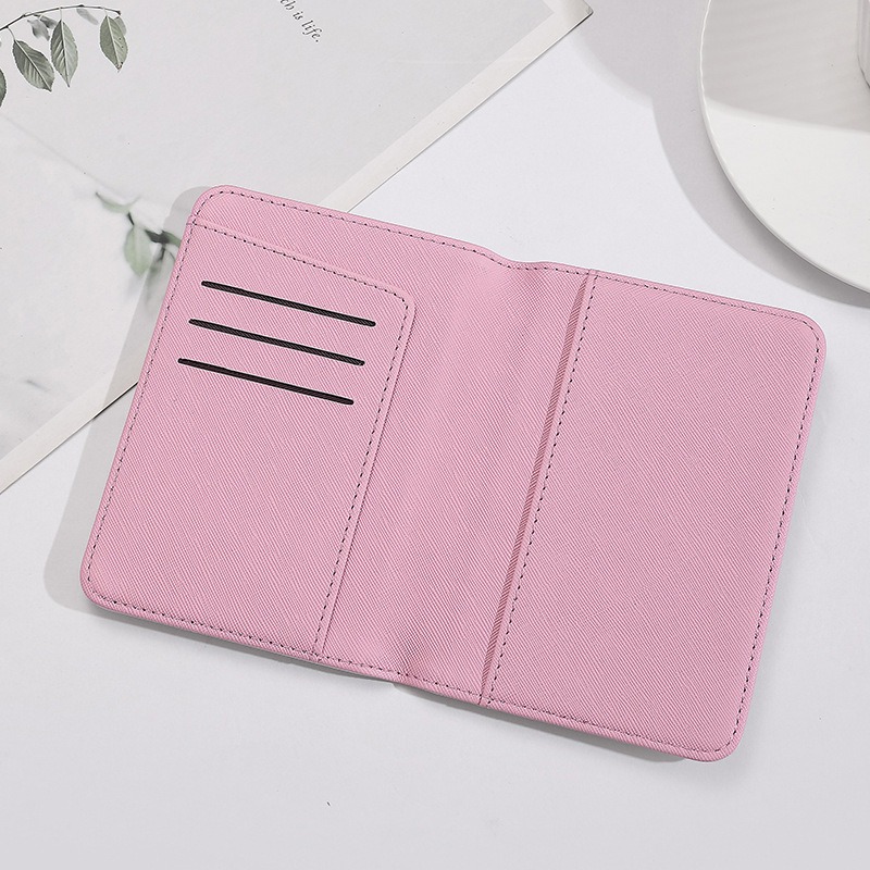Hello Kitty Women Passport Cov - огляд і ціна Travel Accessories India